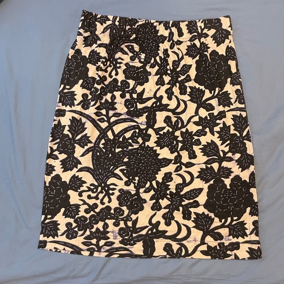 Ann Taylor Loft Floral Skirt - Picture 2 of 7